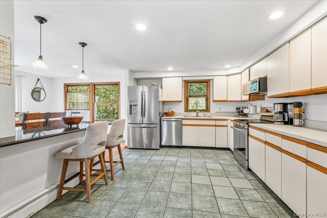 9 Aqueduct Road, Garrison, NY 10524