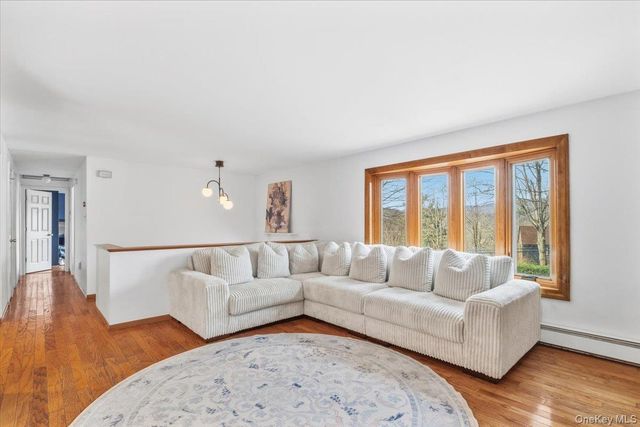 9 Aqueduct Road, Garrison, NY 10524