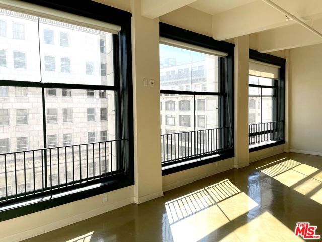 315 W 5th Street 911, Los Angeles, CA 90013