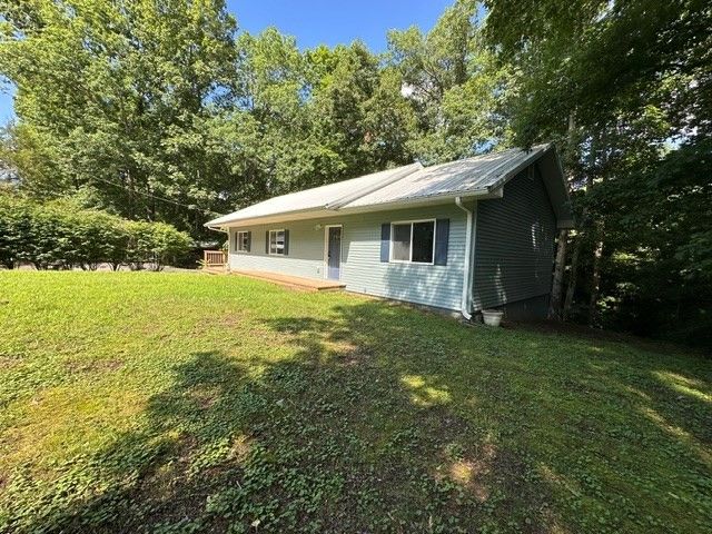 184 McDuff Ln, Camden, TN 38320