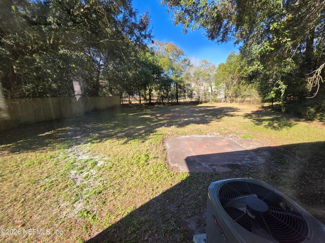 1938 LEON Road, Jacksonville, FL 32246