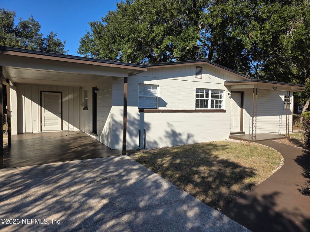 1938 LEON Road, Jacksonville, FL 32246