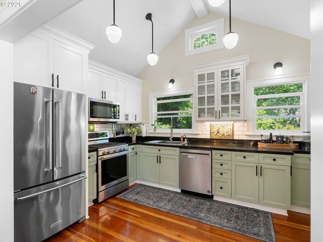 3409 Se ALDERCREST Rd, Milwaukie, OR 97222
