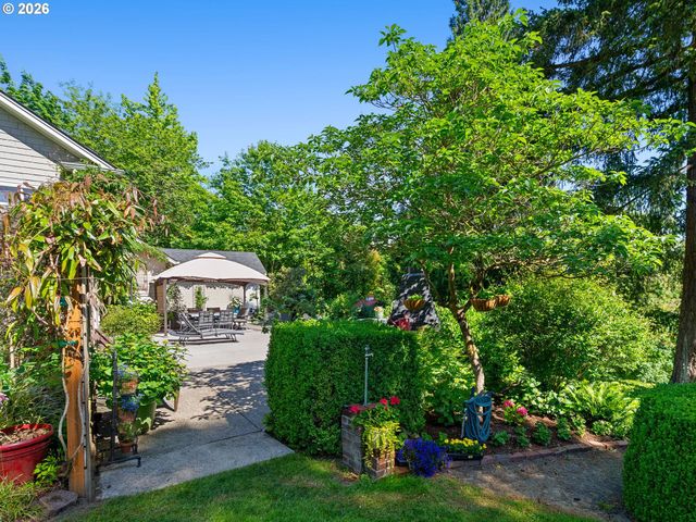 3409 Se ALDERCREST Rd, Milwaukie, OR 97222