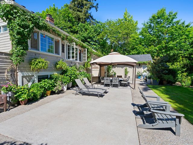 3409 Se ALDERCREST Rd, Milwaukie, OR 97222