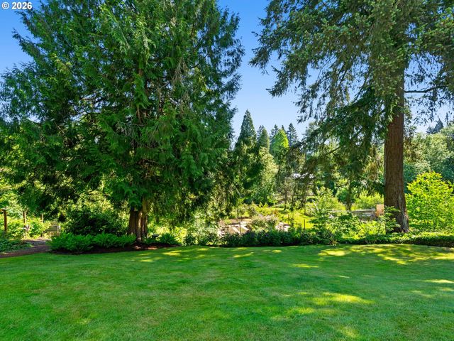 3409 Se ALDERCREST Rd, Milwaukie, OR 97222