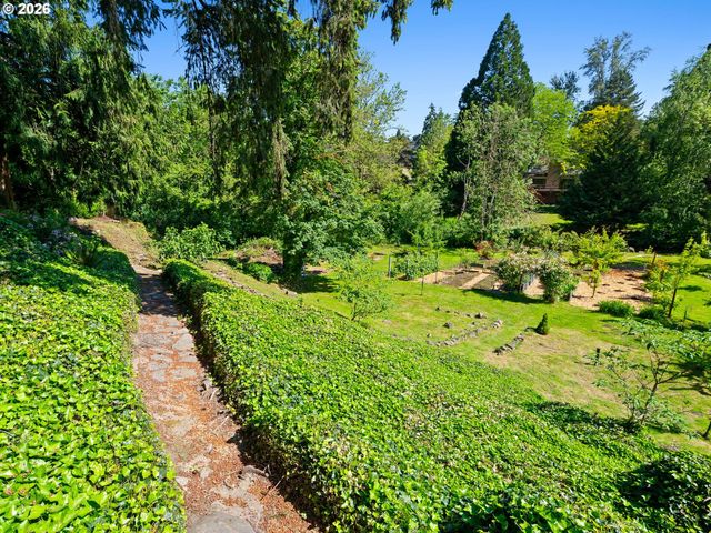 3409 Se ALDERCREST Rd, Milwaukie, OR 97222