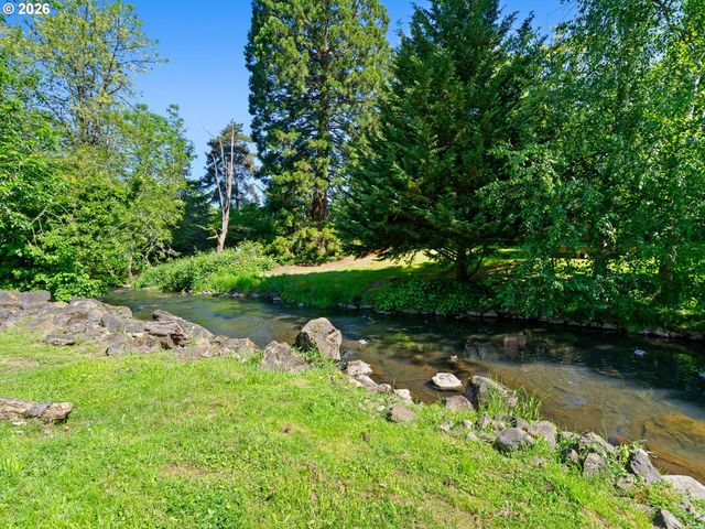 3409 Se ALDERCREST Rd, Milwaukie, OR 97222