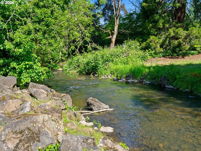 3409 Se ALDERCREST Rd, Milwaukie, OR 97222