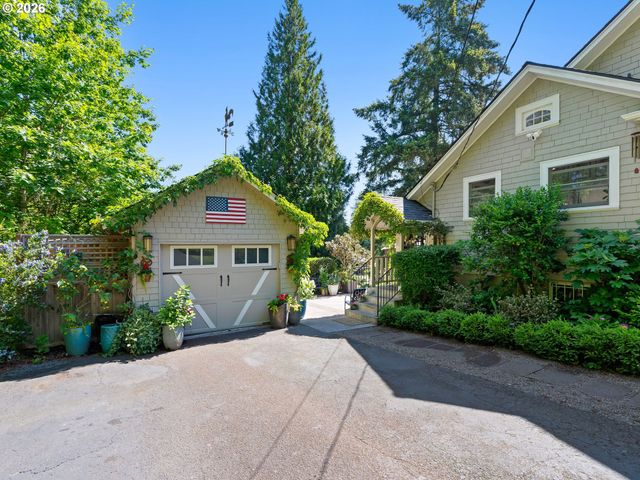 3409 Se ALDERCREST Rd, Milwaukie, OR 97222
