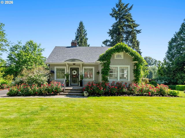 3409 Se ALDERCREST Rd, Milwaukie, OR 97222