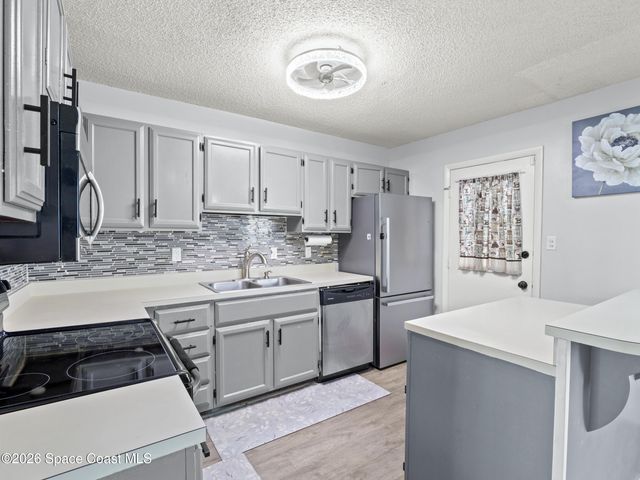 1413 Manor Drive NE, Palm Bay, FL 32905