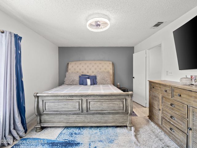 1413 Manor Drive NE, Palm Bay, FL 32905