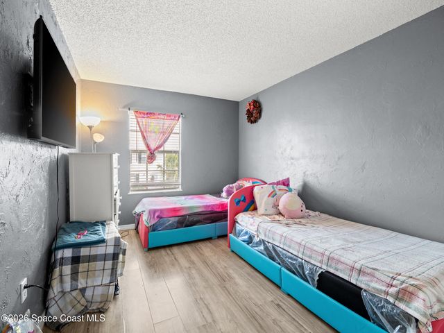 1413 Manor Drive NE, Palm Bay, FL 32905