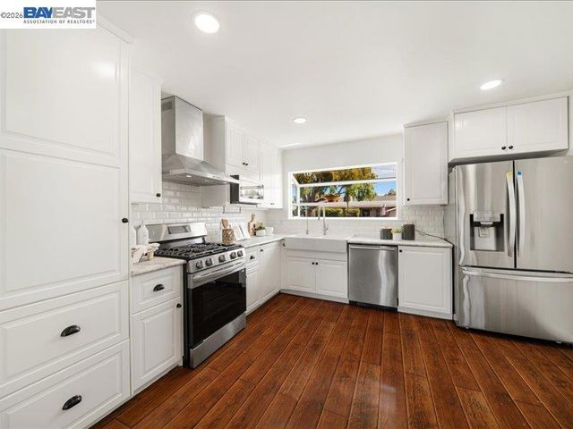 7711 Firebrand Dr, Dublin, CA 94568