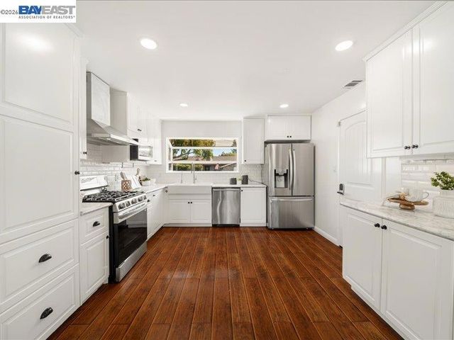 7711 Firebrand Dr, Dublin, CA 94568