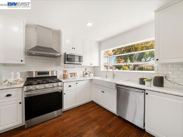 7711 Firebrand Dr, Dublin, CA 94568
