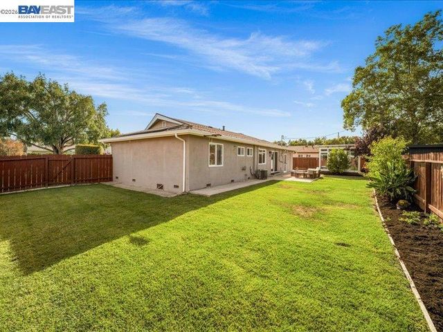 7711 Firebrand Dr, Dublin, CA 94568