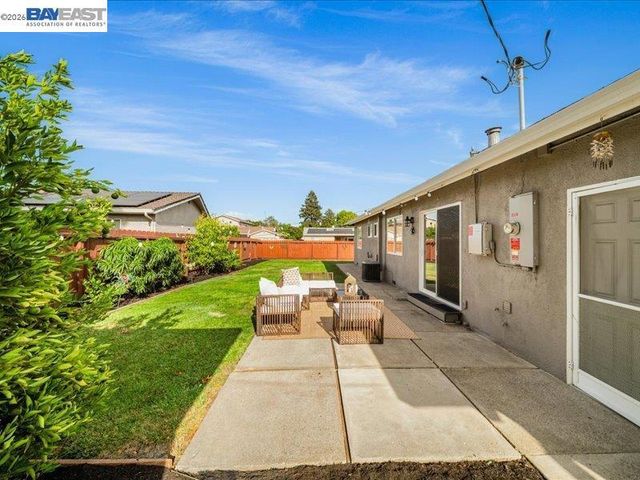 7711 Firebrand Dr, Dublin, CA 94568