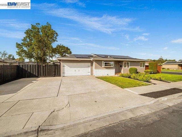 7711 Firebrand Dr, Dublin, CA 94568