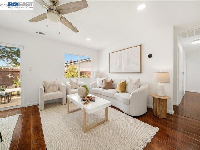 7711 Firebrand Dr, Dublin, CA 94568