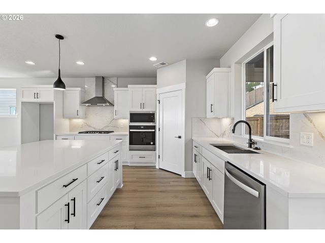 12159 Sw Autumnview St, Tigard, OR 97224