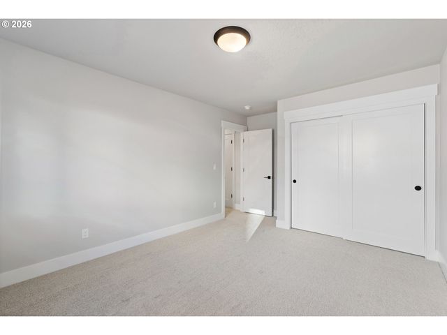 12159 Sw Autumnview St, Tigard, OR 97224