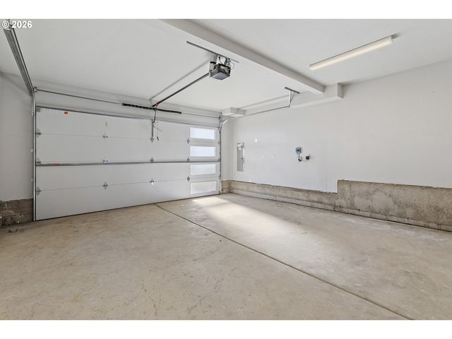 12159 Sw Autumnview St, Tigard, OR 97224