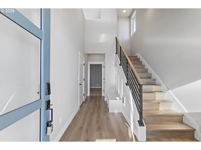 12159 Sw Autumnview St, Tigard, OR 97224