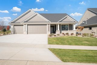 2657 Scenic Point Drive SW, Rochester, MN 55902
