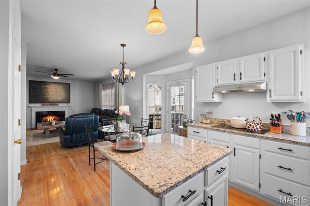 810 Wellesley Place Drive, Chesterfield, MO 63017