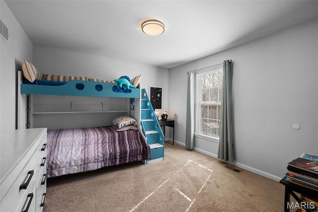 810 Wellesley Place Drive, Chesterfield, MO 63017