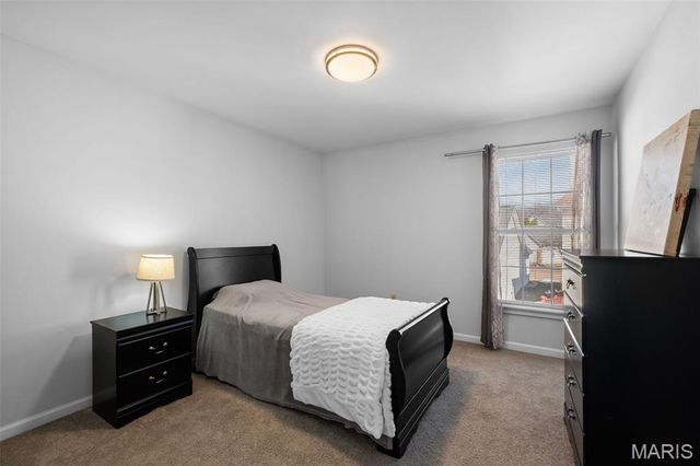 810 Wellesley Place Drive, Chesterfield, MO 63017