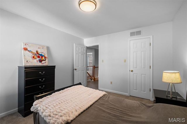 810 Wellesley Place Drive, Chesterfield, MO 63017