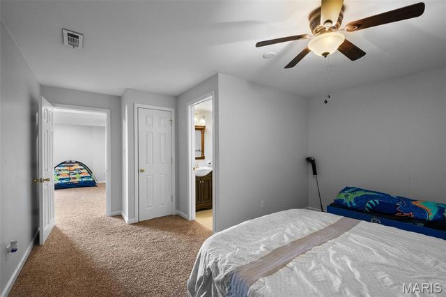 810 Wellesley Place Drive, Chesterfield, MO 63017