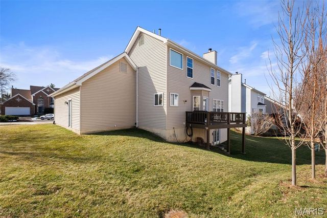 810 Wellesley Place Drive, Chesterfield, MO 63017