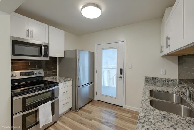 2128 Courtland Avenue, Charleston, SC 29403