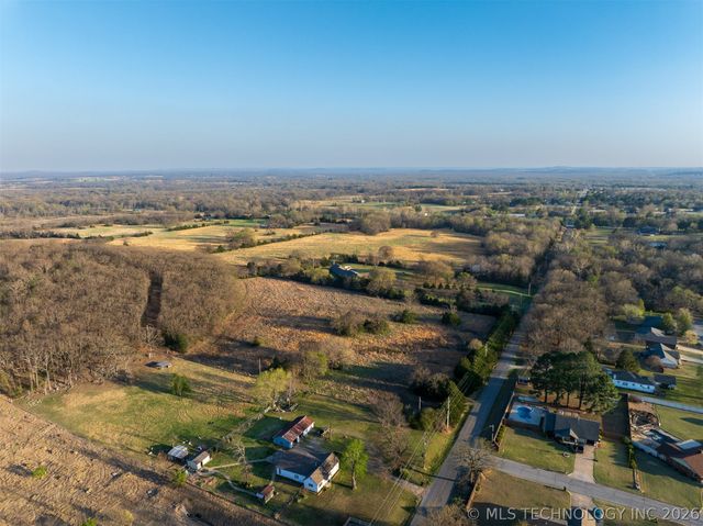 1 S Mission Road, Okmulgee, OK 74447