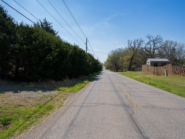 1 S Mission Road, Okmulgee, OK 74447