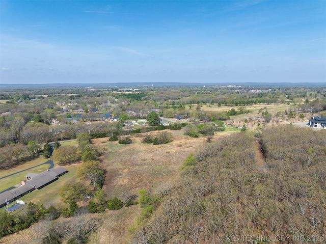 1 S Mission Road, Okmulgee, OK 74447