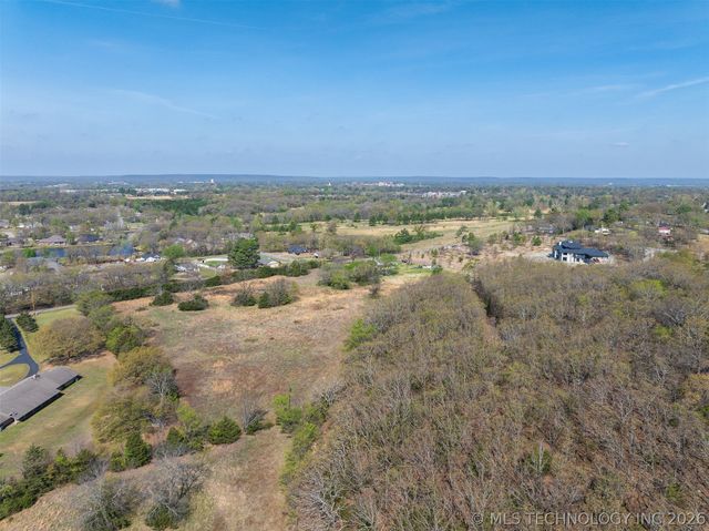 1 S Mission Road, Okmulgee, OK 74447