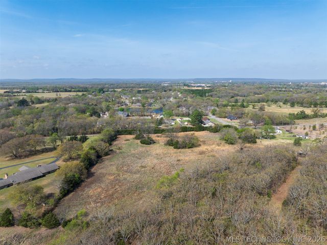1 S Mission Road, Okmulgee, OK 74447