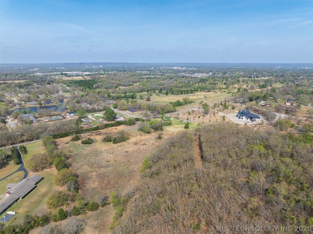 1 S Mission Road, Okmulgee, OK 74447