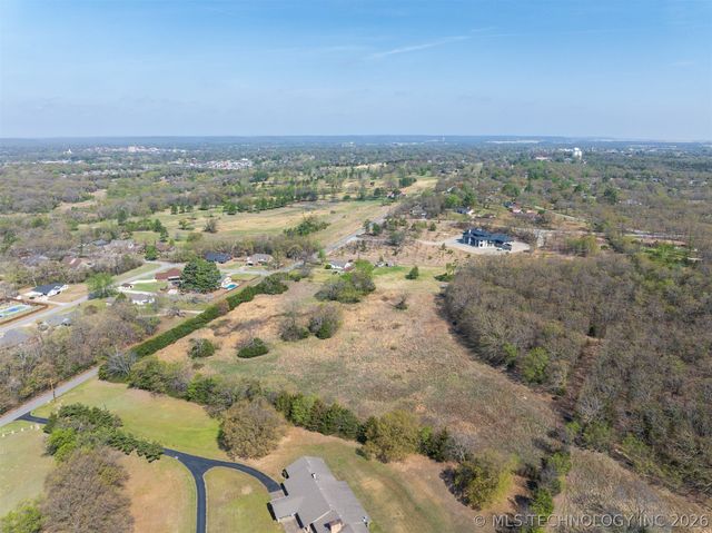 1 S Mission Road, Okmulgee, OK 74447