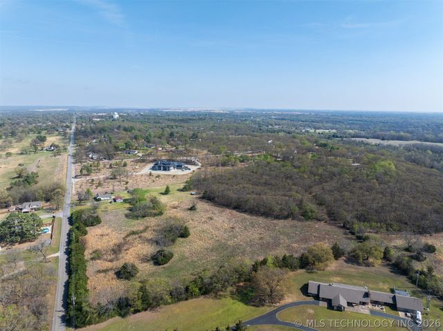 1 S Mission Road, Okmulgee, OK 74447