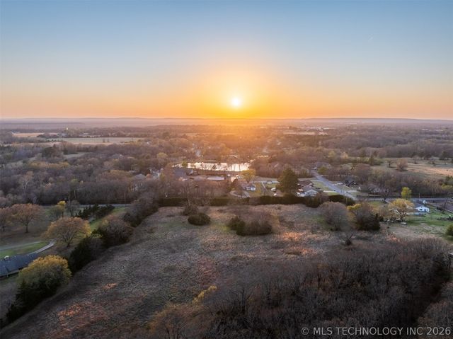 1 S Mission Road, Okmulgee, OK 74447