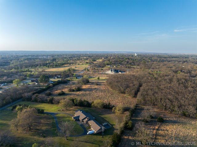 1 S Mission Road, Okmulgee, OK 74447