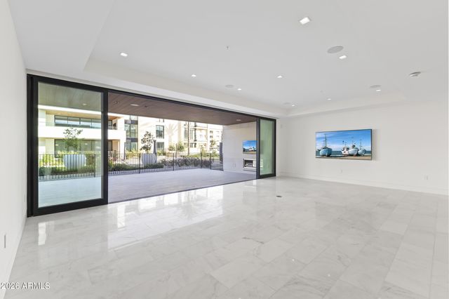 6587 N PALMERAIE Boulevard 1042, Paradise Valley, AZ 85253