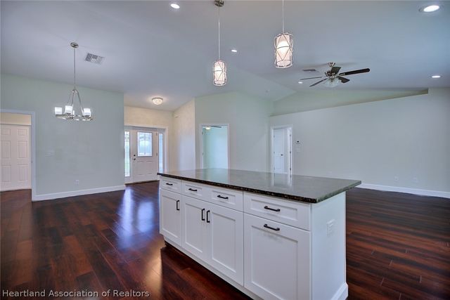 124 Clinton Avenue, Lake Placid, FL 33852