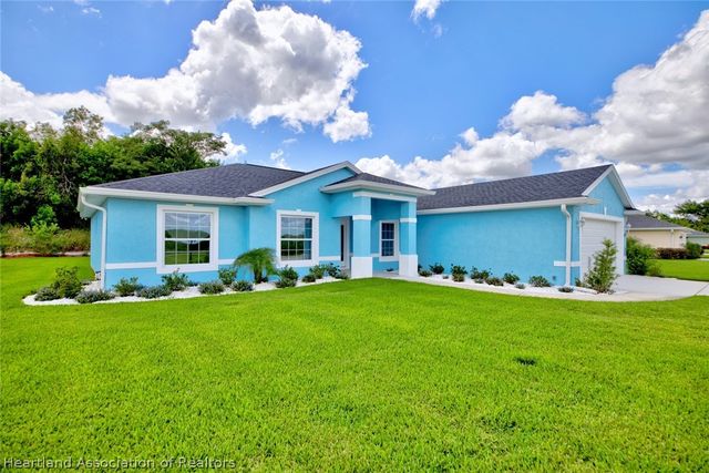 124 Clinton Avenue, Lake Placid, FL 33852